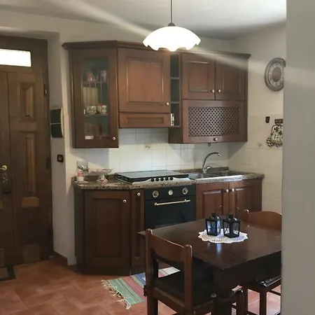 La Casina Nel Borgo Apartment *